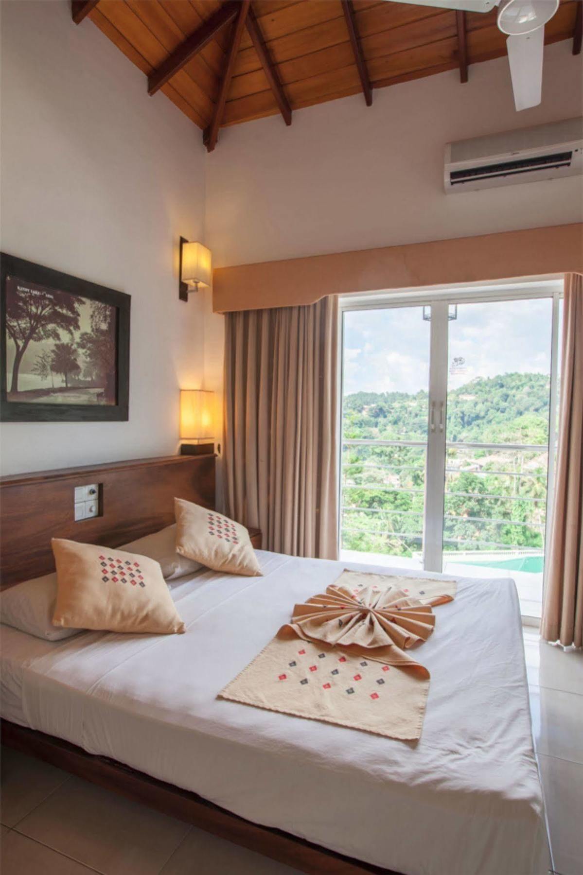 Senani Hotel Kandy Ngoại thất bức ảnh